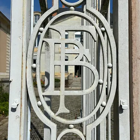 La Parenthese Flechoise, Armand Pensjonat 3*